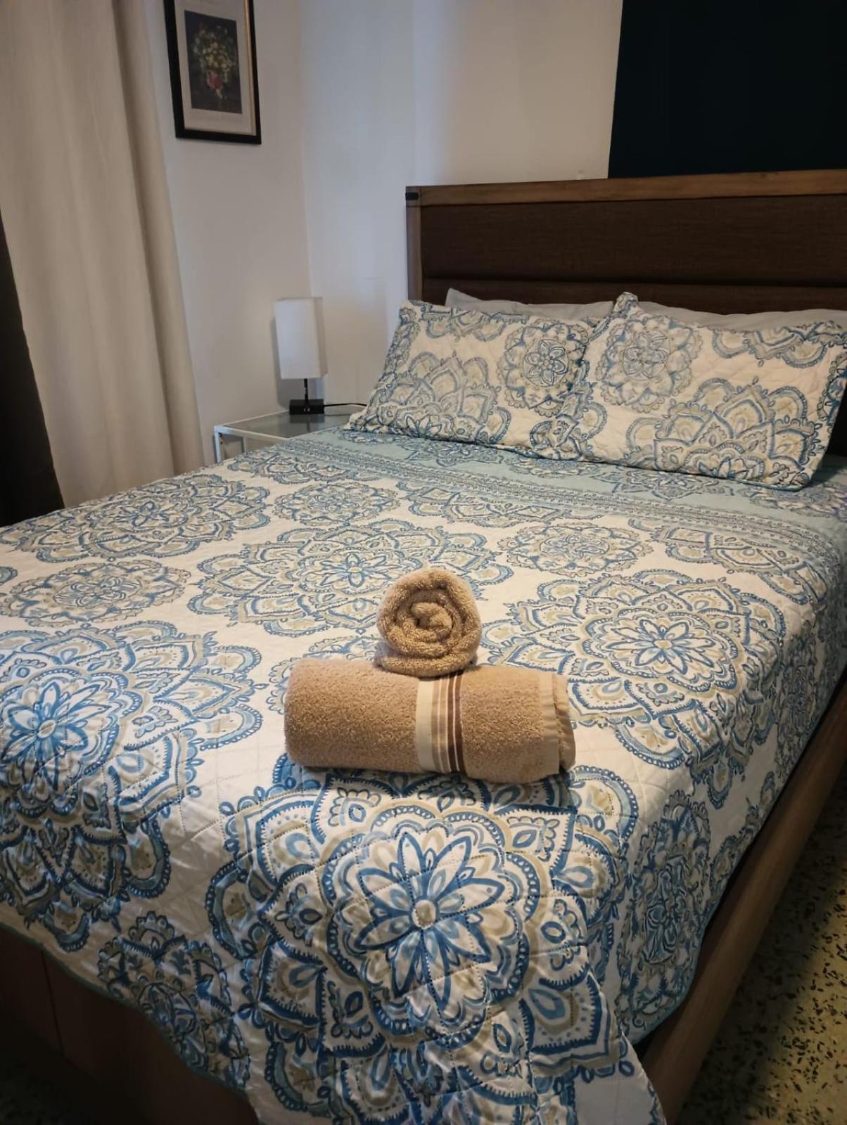 1A - Large Beach House Near Crash Boat Beach Агуадила Екстериор снимка